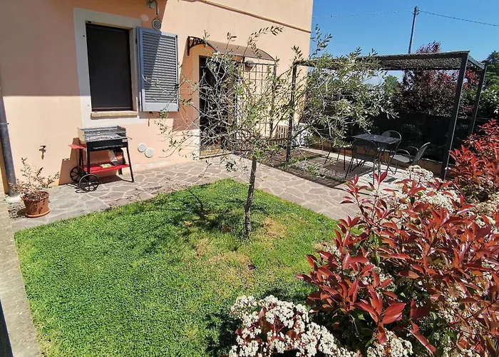 Casetta Nociarelle アパート ピエガーロ